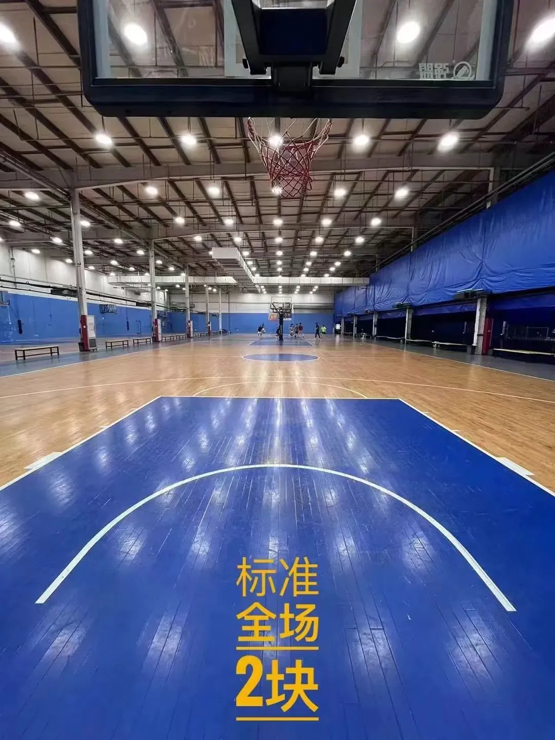 篮球教练如何为不同年龄段的球员制定战术训练方案？_1